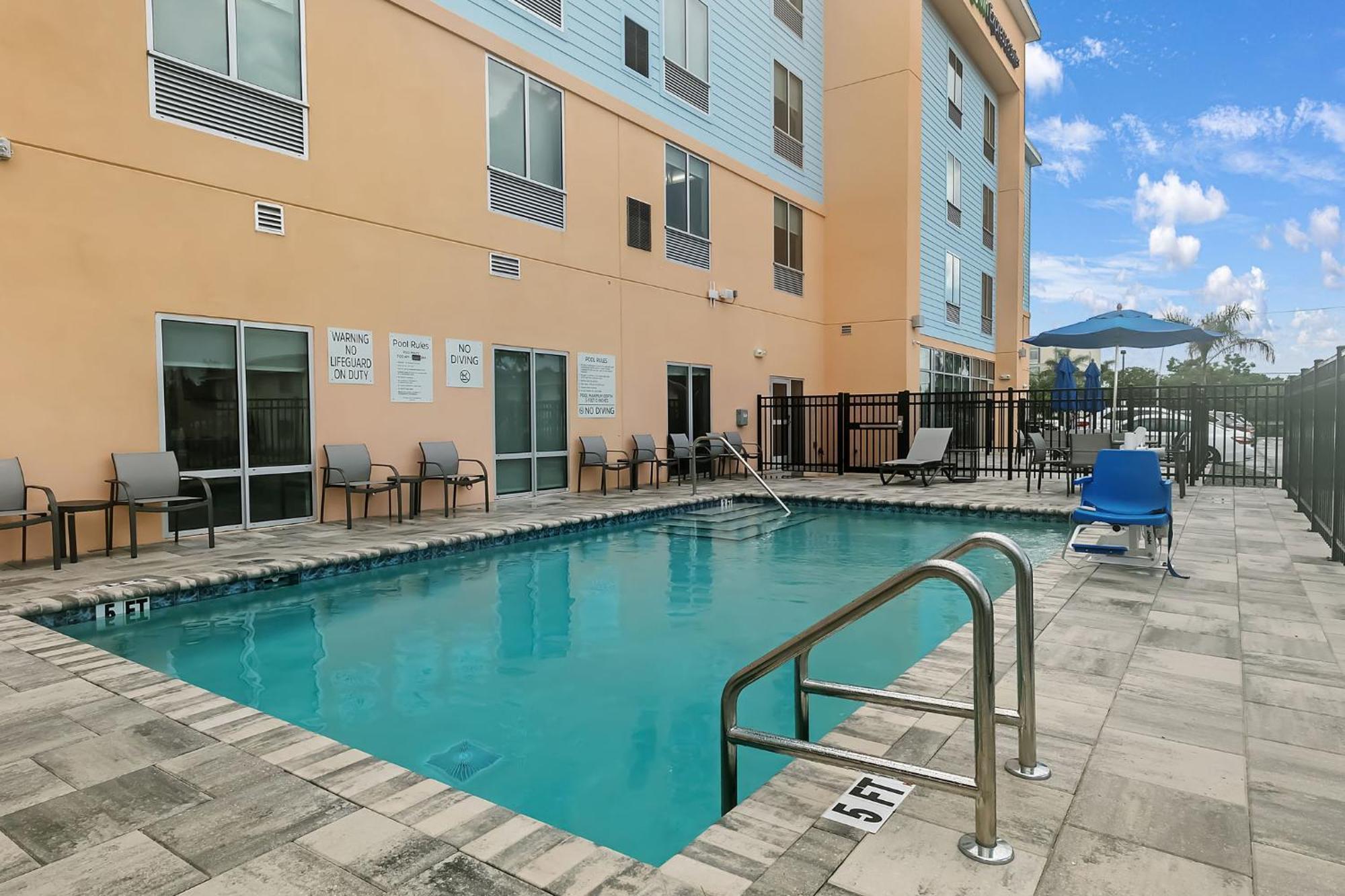 Holiday Inn Express And Suites - Nokomis - Sarasota South 외부 사진